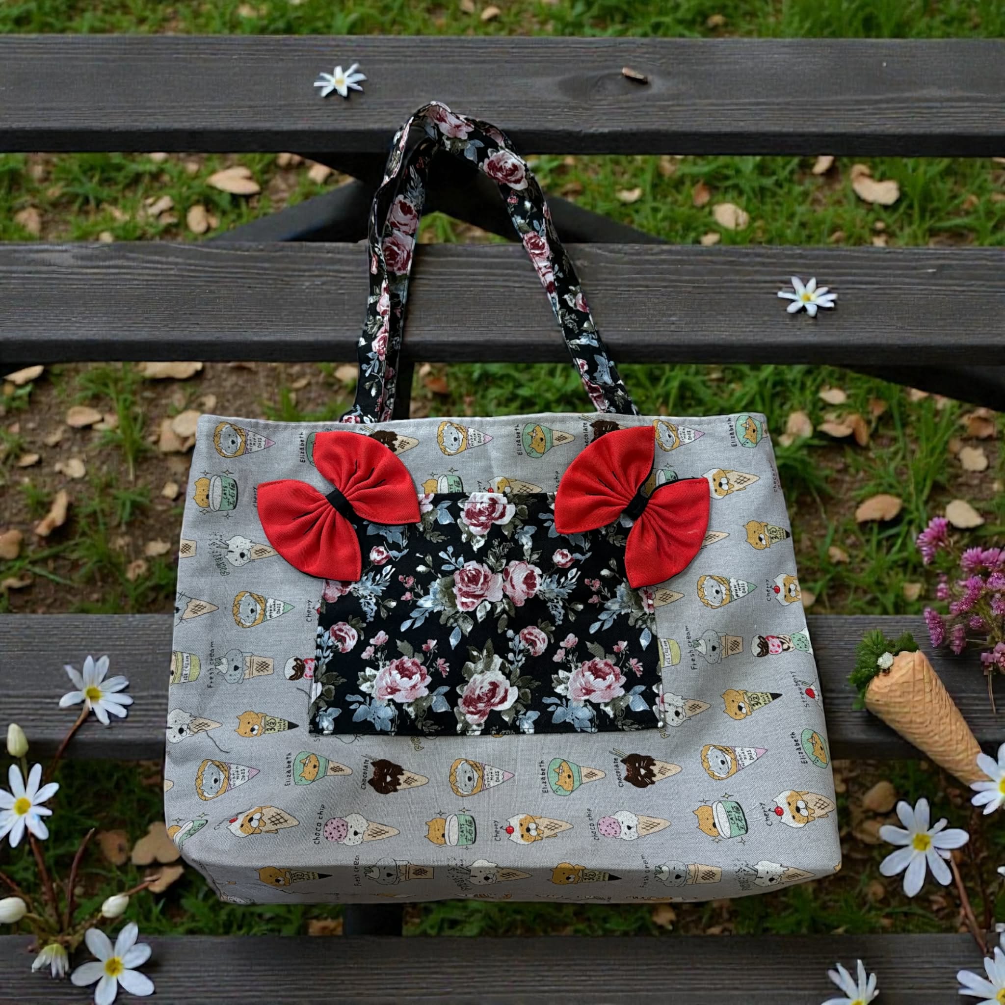 ウサギ耳付きかばんの画像