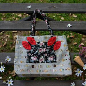 ウサギ耳付きかばんの画像