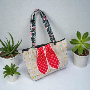 ウサギ耳付き布製バッグ